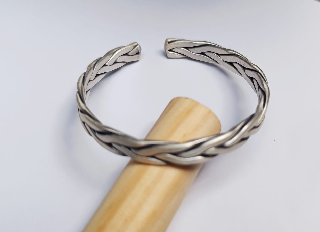 The Aurum Solitaire Ring — signature piece